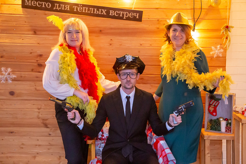 Новогоднее украшение зала для корпоратива в Волгодонске